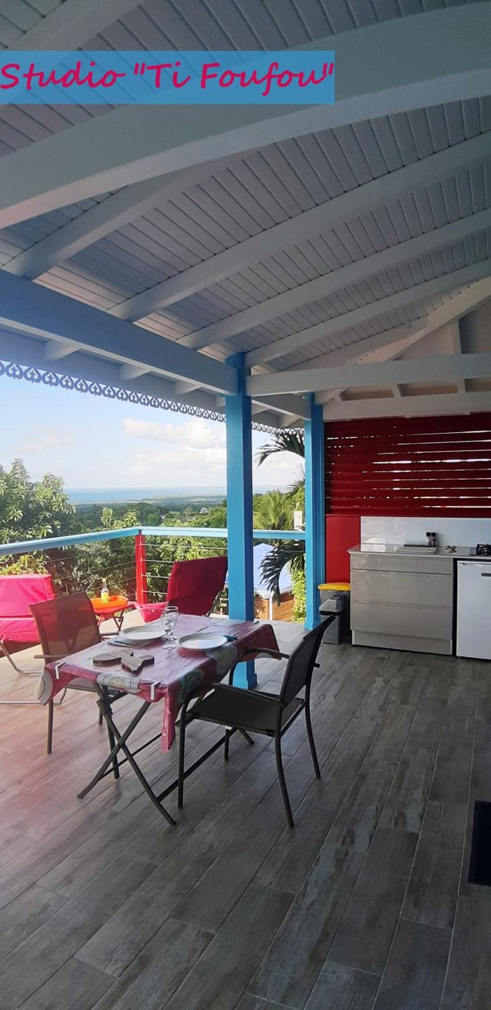 Pipirite Chantant - Maison Creole Vue Mer Сент-Роз Экстерьер фото